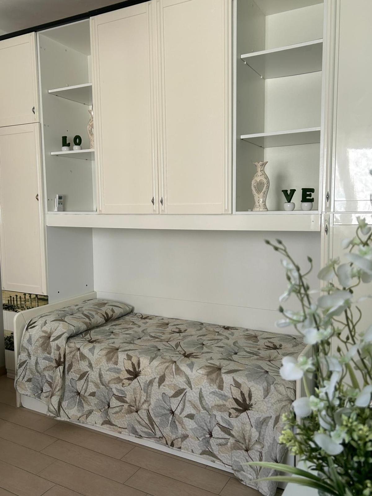 La Finestrella Apartment Giardina Gallotti Bagian luar foto